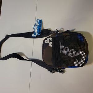 Crossbody layers Navy camouflage